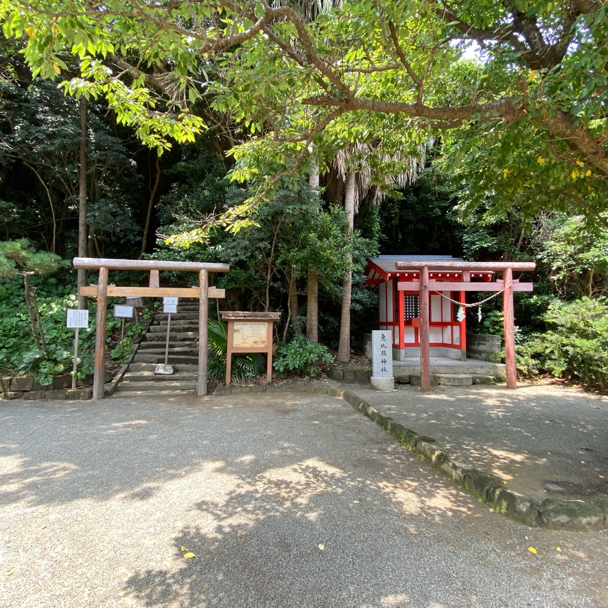 波切神社への参道